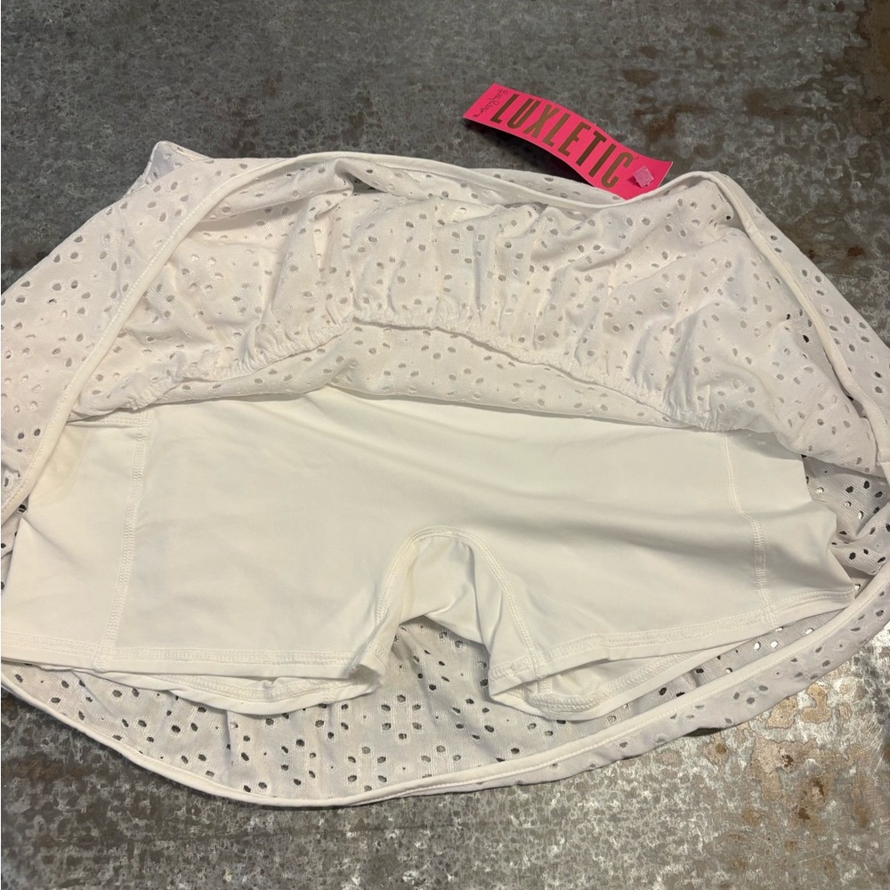 Women's Lily Pulitzer Luxletic White Eyelet Skort Size XS - Picture 5 of 7